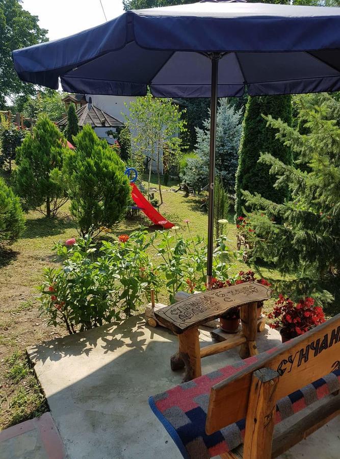 Skriveni Raj Lägenhet Vrdnik Exteriör bild