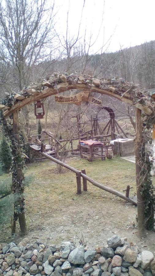 Skriveni Raj Lägenhet Vrdnik Exteriör bild